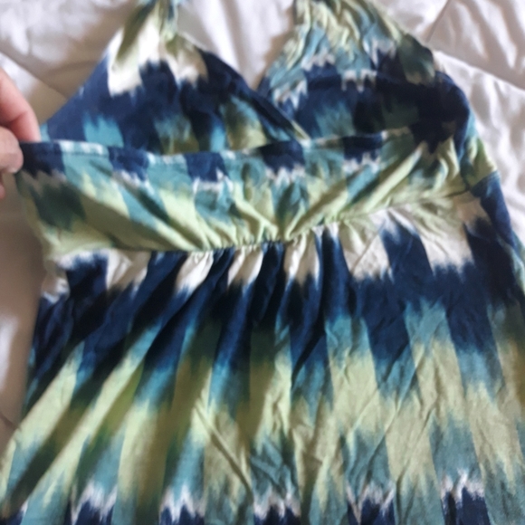 Halter top - Picture 2 of 5